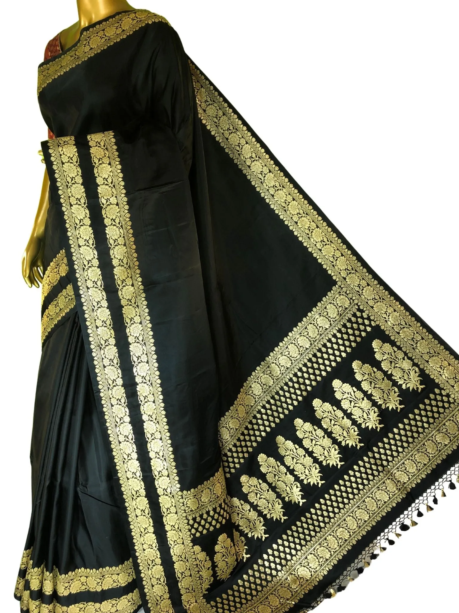 Black Color Handloom Mashru Banarasi Silk Saree