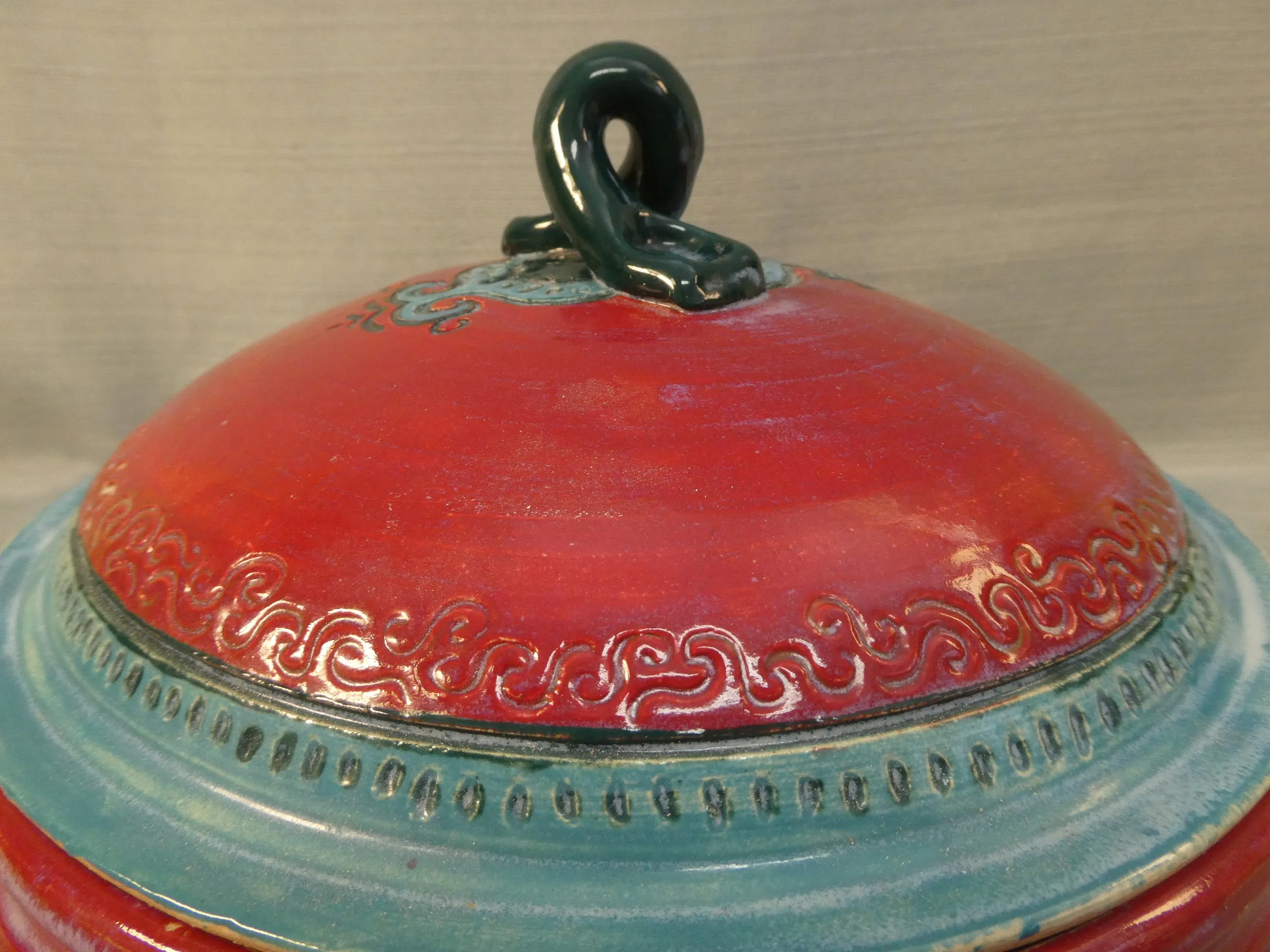 Ceramic Casserole Dish or Tureen - Very Good Vintage Condition