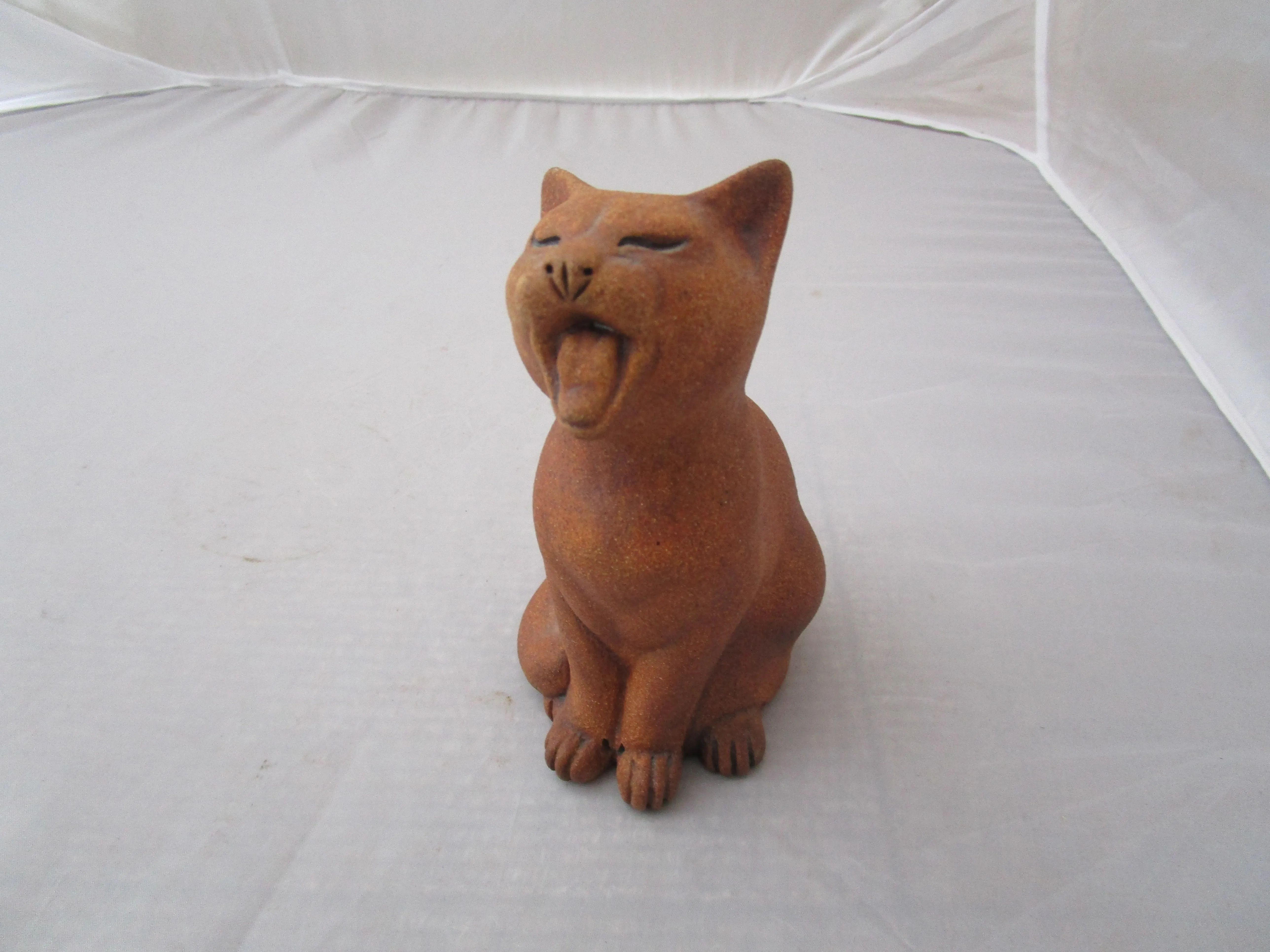 Early Suzie Marsh Pottery Yawning Cat Sculpture Vintage c1990