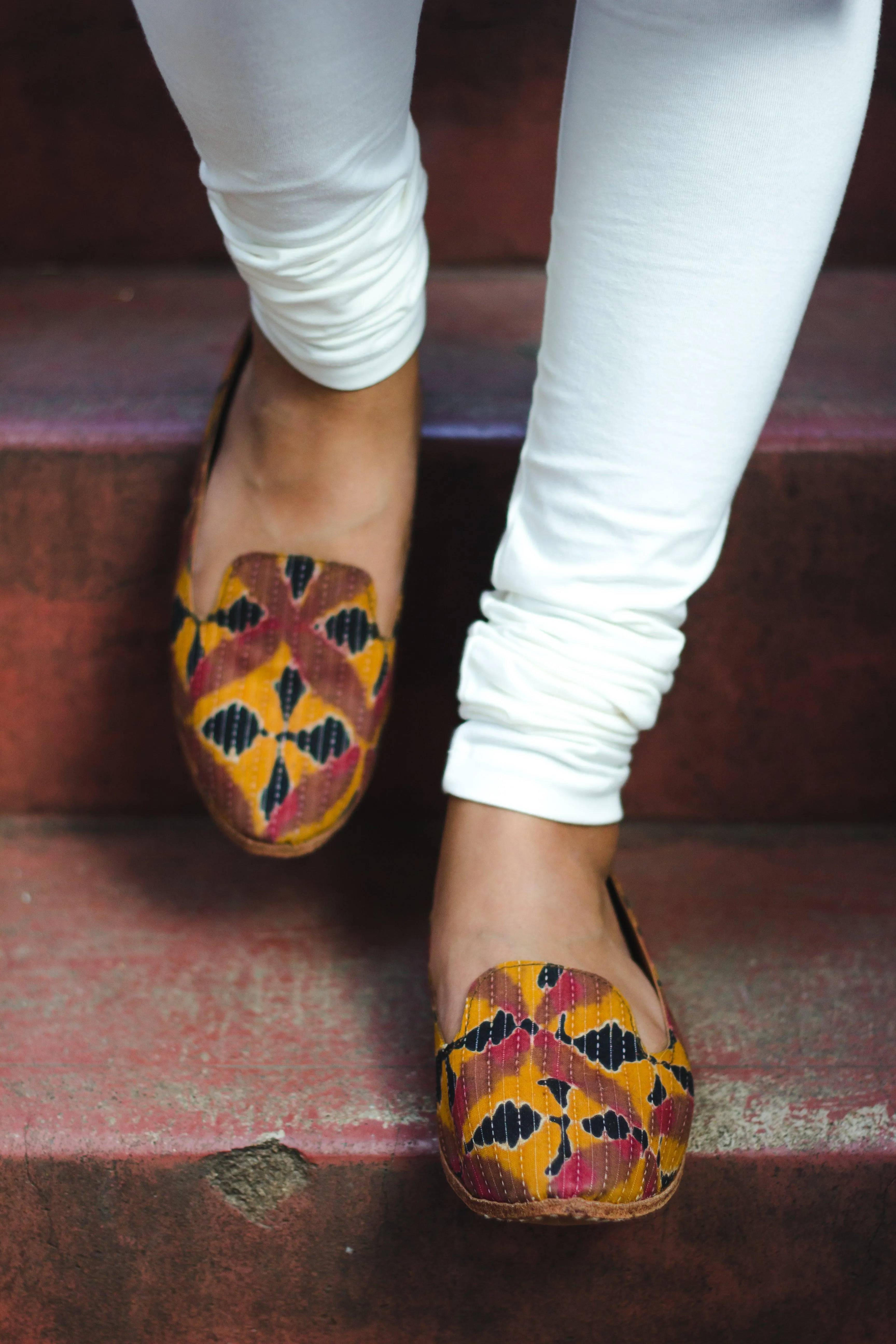 Kaisori Kantha shoes - Floral