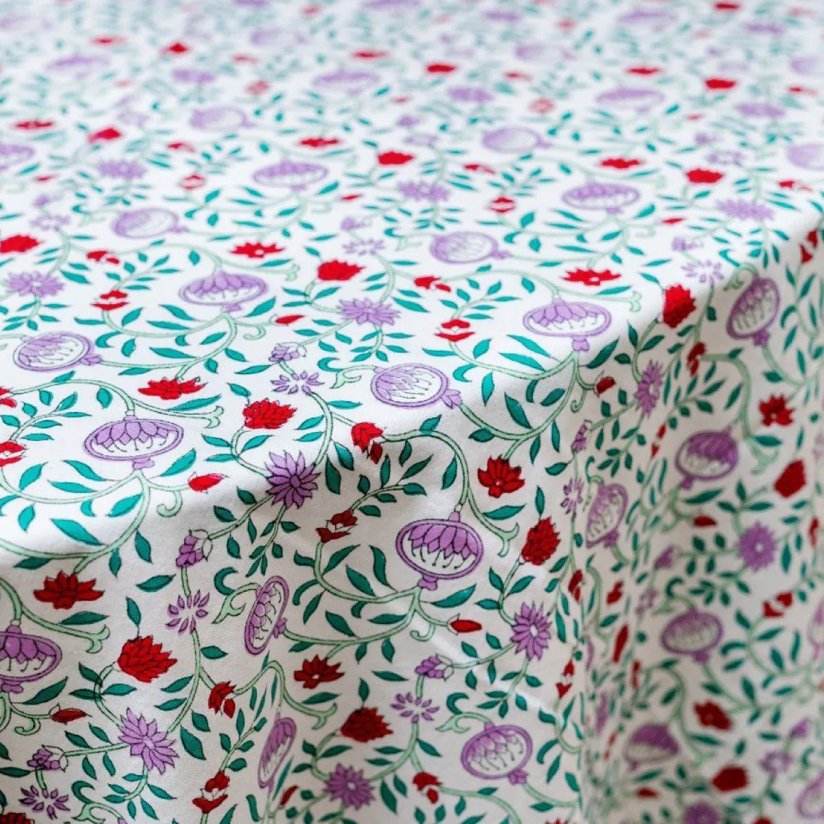 Loews Round Tablecloth