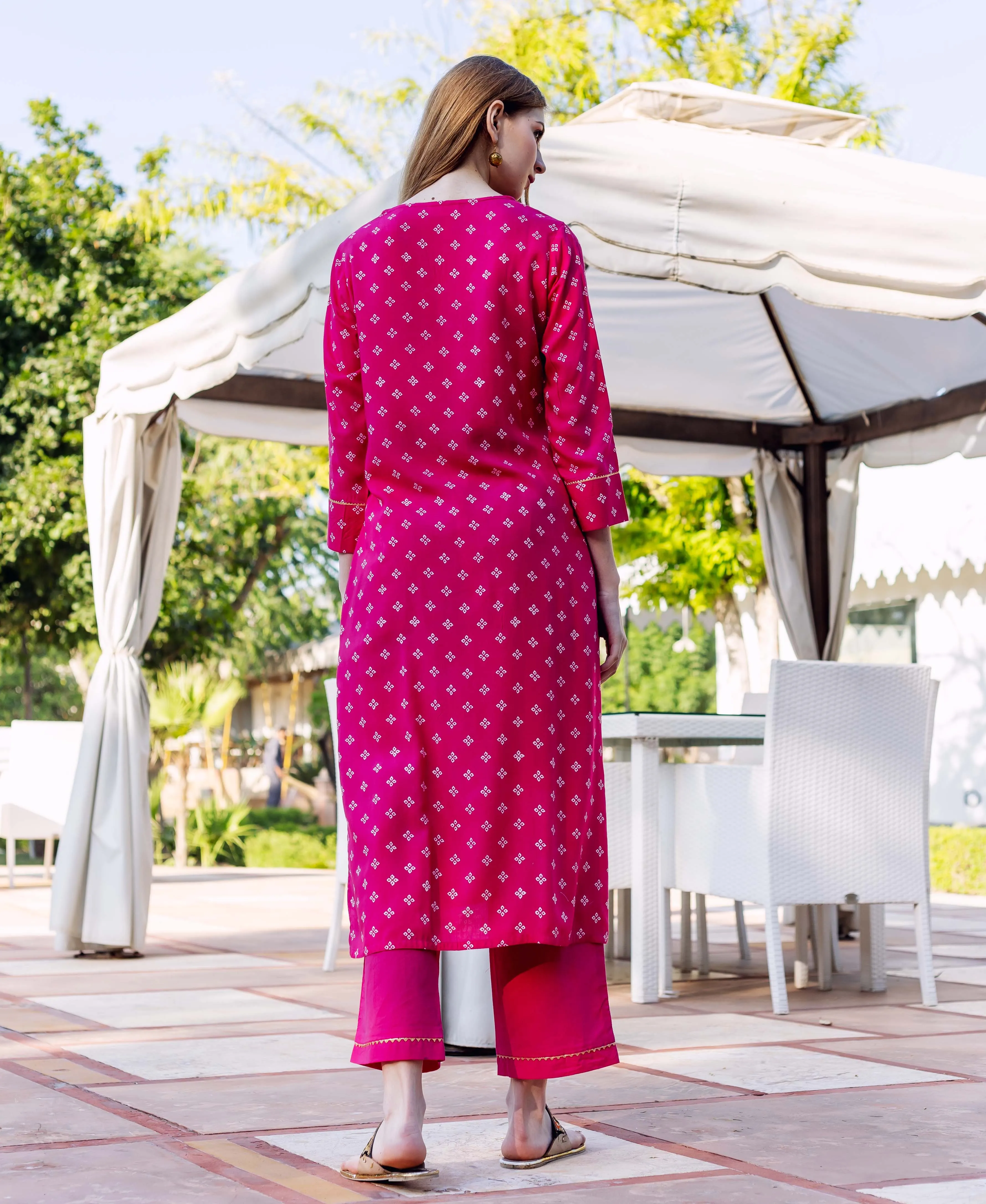 Magenta Bandhej Printed Embroidered Kurta