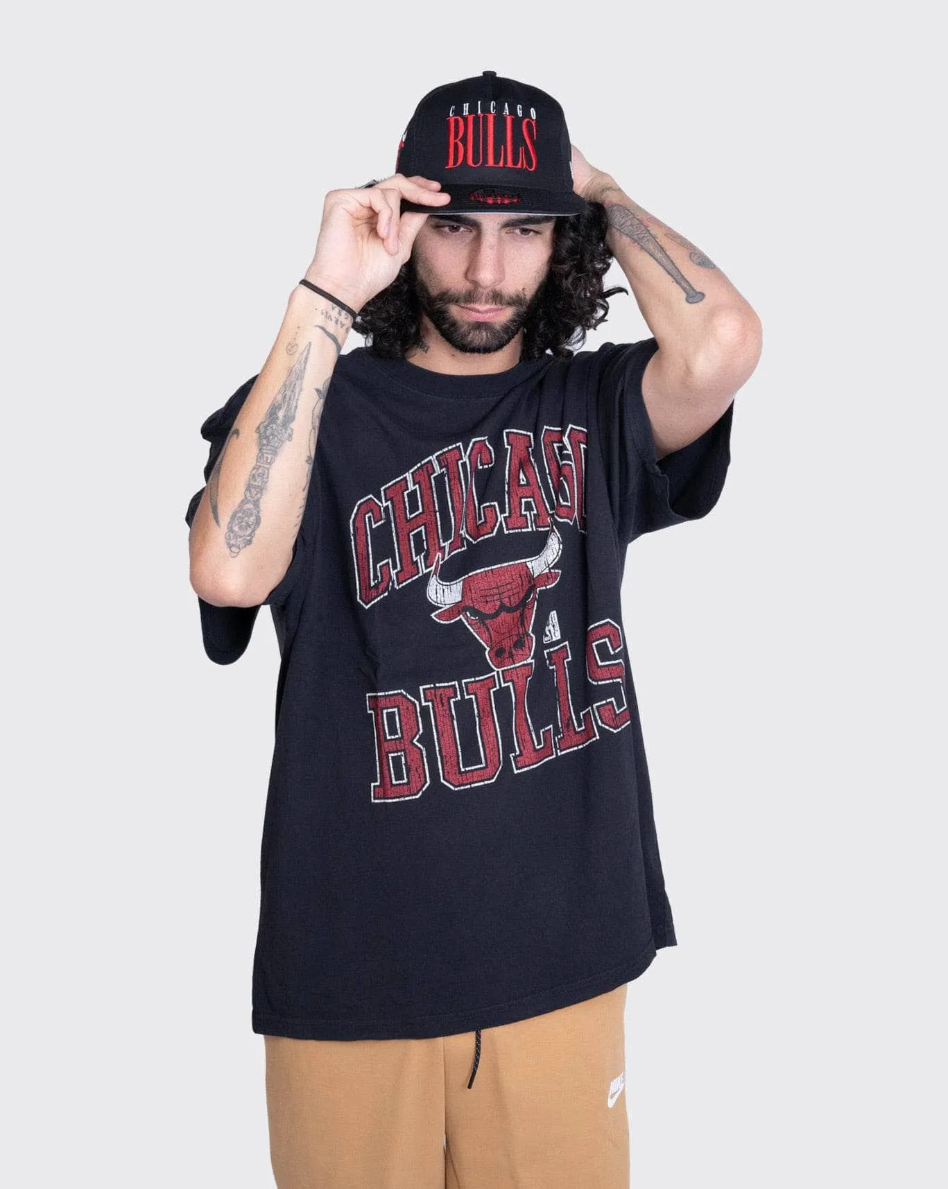 Mitchell & Ness Vintage HWC Ivy Arch CLR Bulls Tee