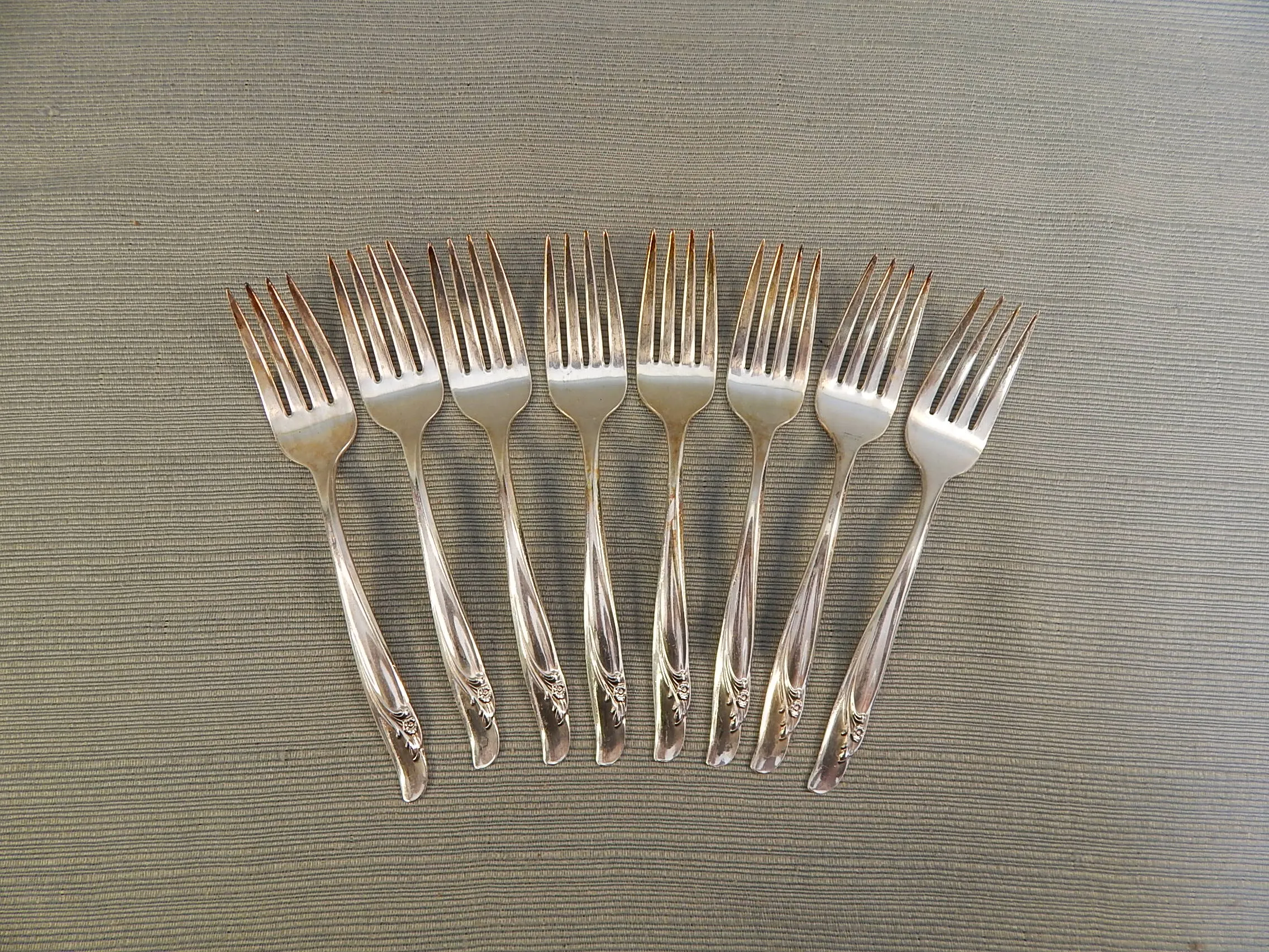 Rogers & Bros. Floral Pattern Silver-plated Flatware - 66 Pieces