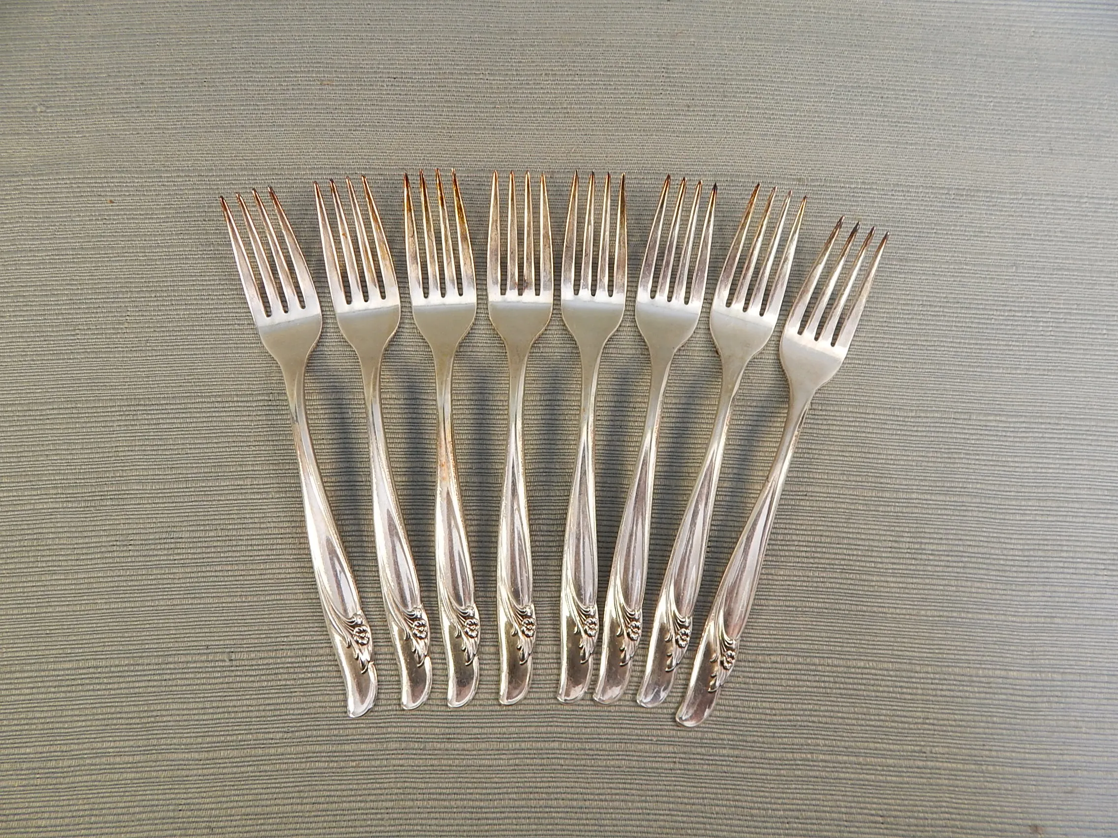 Rogers & Bros. Floral Pattern Silver-plated Flatware - 66 Pieces