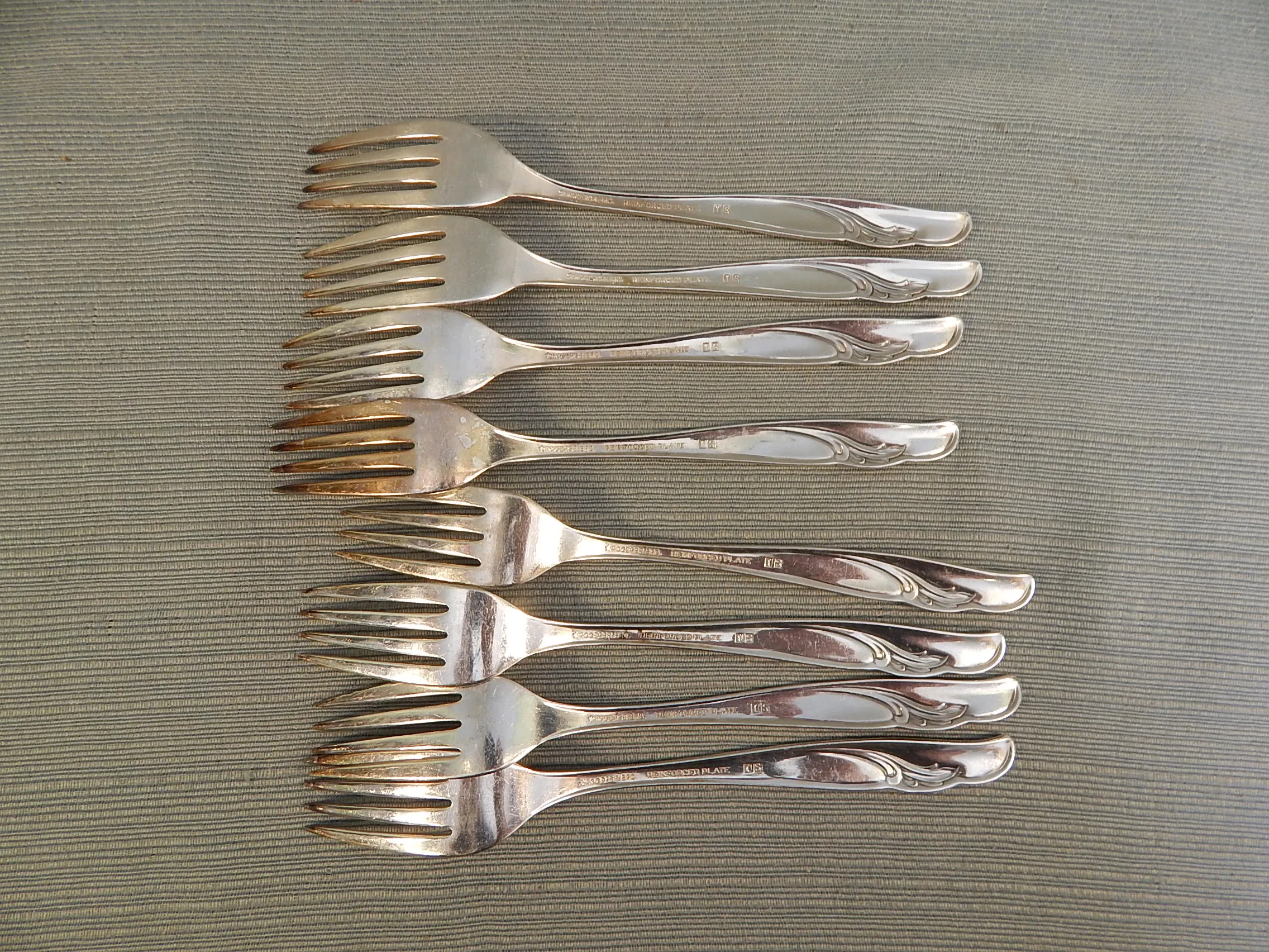 Rogers & Bros. Floral Pattern Silver-plated Flatware - 66 Pieces